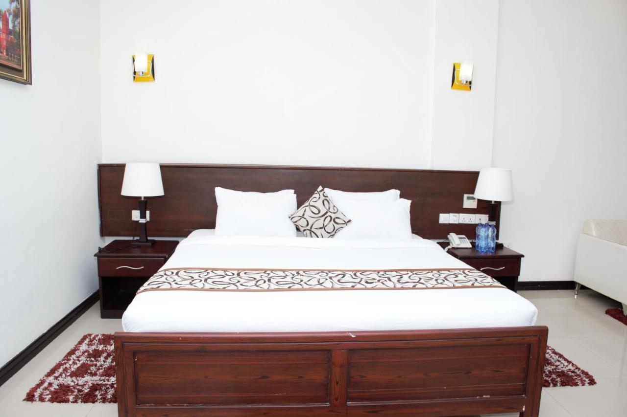 Hotel Blue Sapphire Dar es Salaam Bagian luar foto