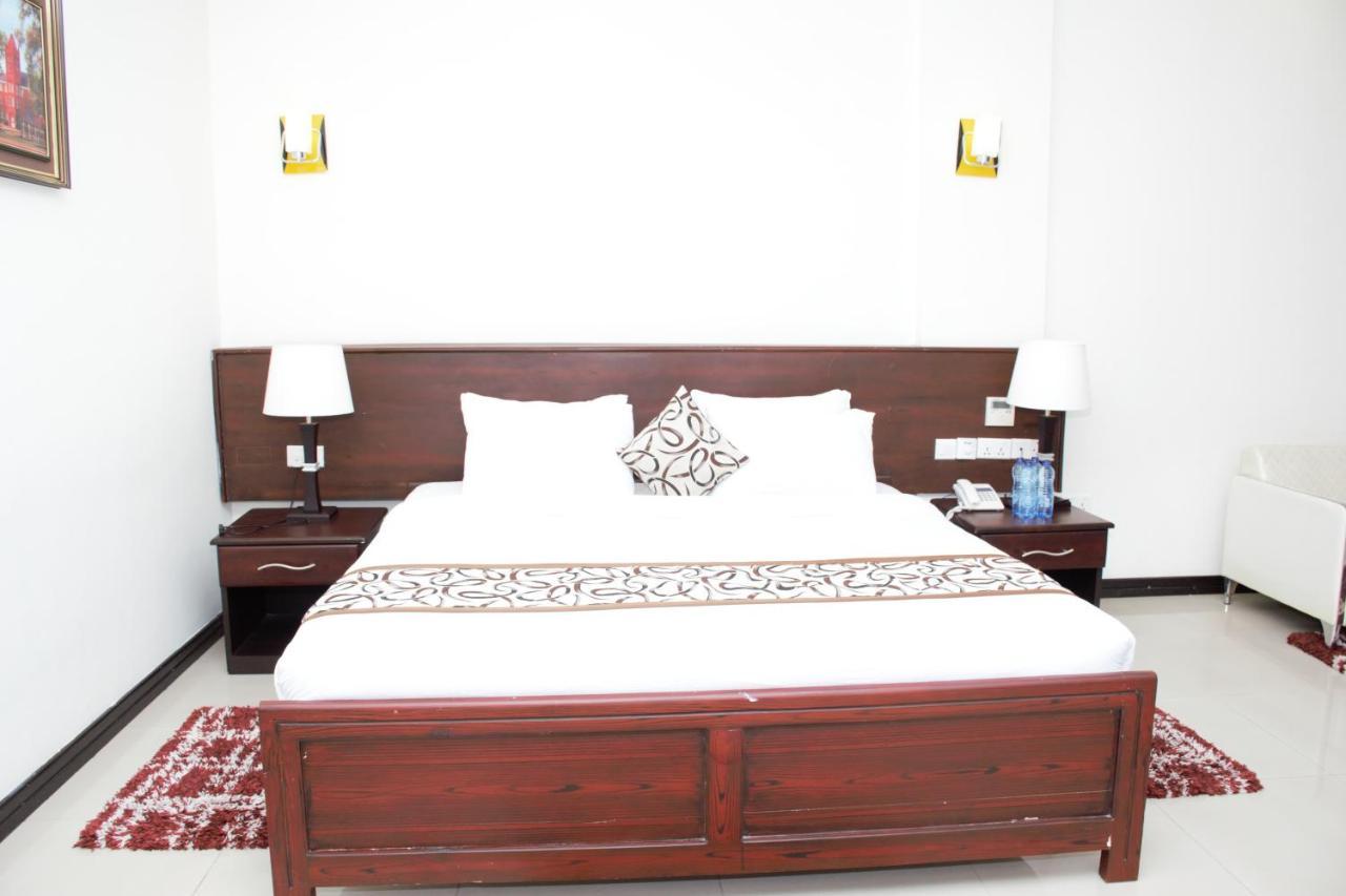 Hotel Blue Sapphire Dar es Salaam Bagian luar foto