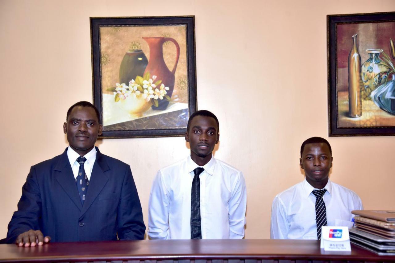 Hotel Blue Sapphire Dar es Salaam Bagian luar foto