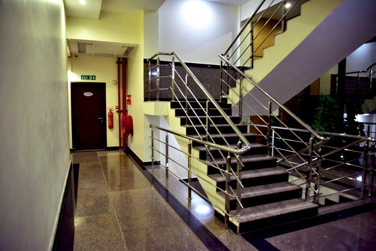 Hotel Blue Sapphire Dar es Salaam Bagian luar foto