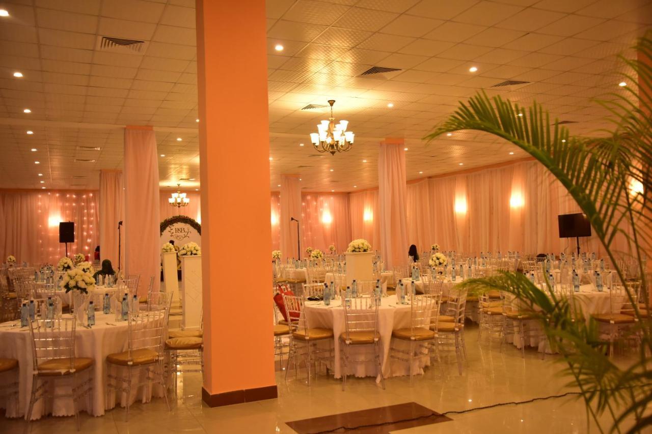 Hotel Blue Sapphire Dar es Salaam Bagian luar foto